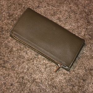 Like New! Olive Green wallet